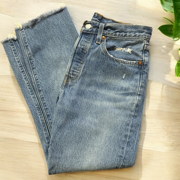 Levi's 501 Distressed Jeans, Medium Wash, Button Fly, W26 - Picture 4 of 9